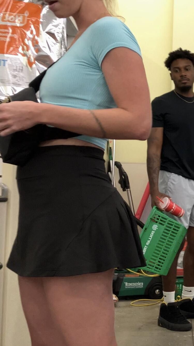 PAWG in a skirt