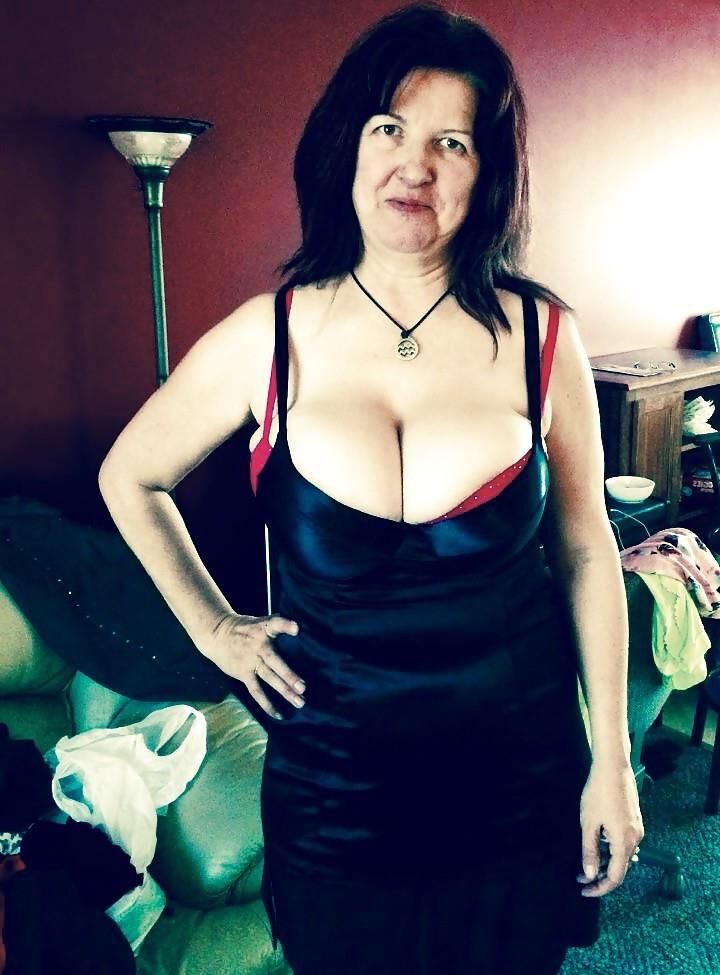 Busty Mature Dorothy Teasers Edition