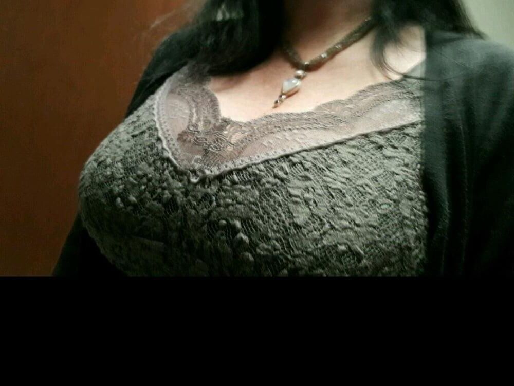 Candid Big ddd Cougar tits sweater and blouse 