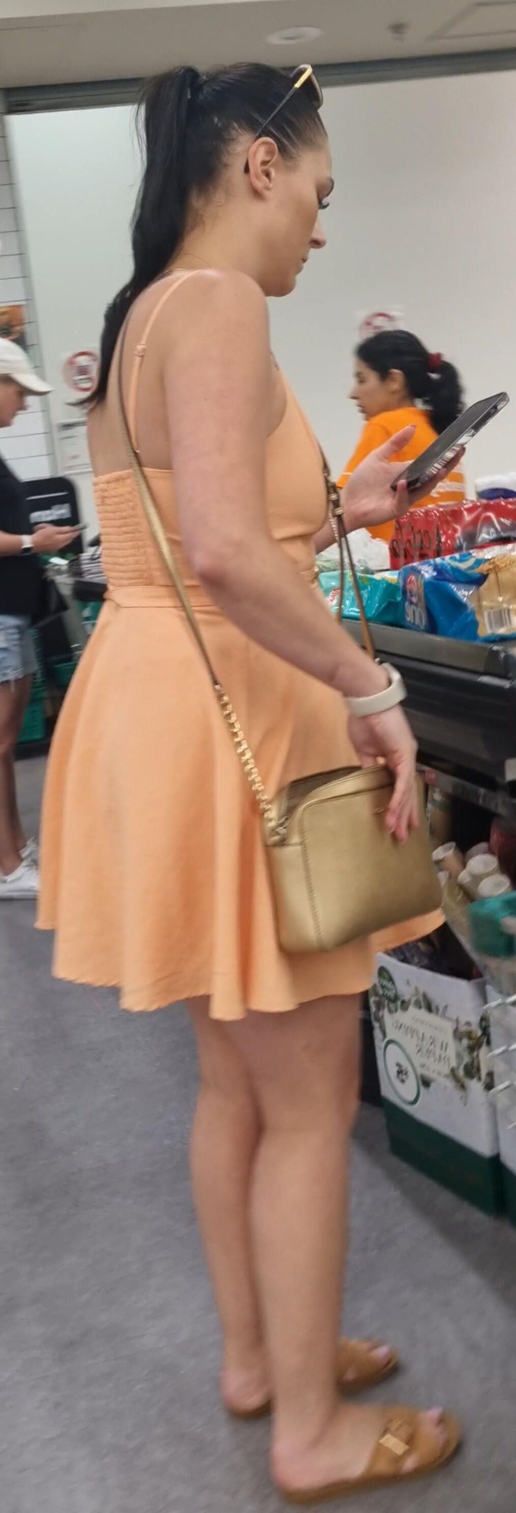 upskirt supermercado