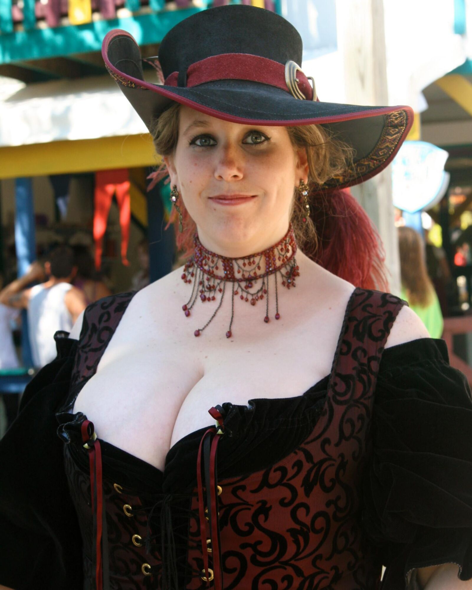 セクシーなぽっちゃり女性 (Ren Fair Beauties BBW)