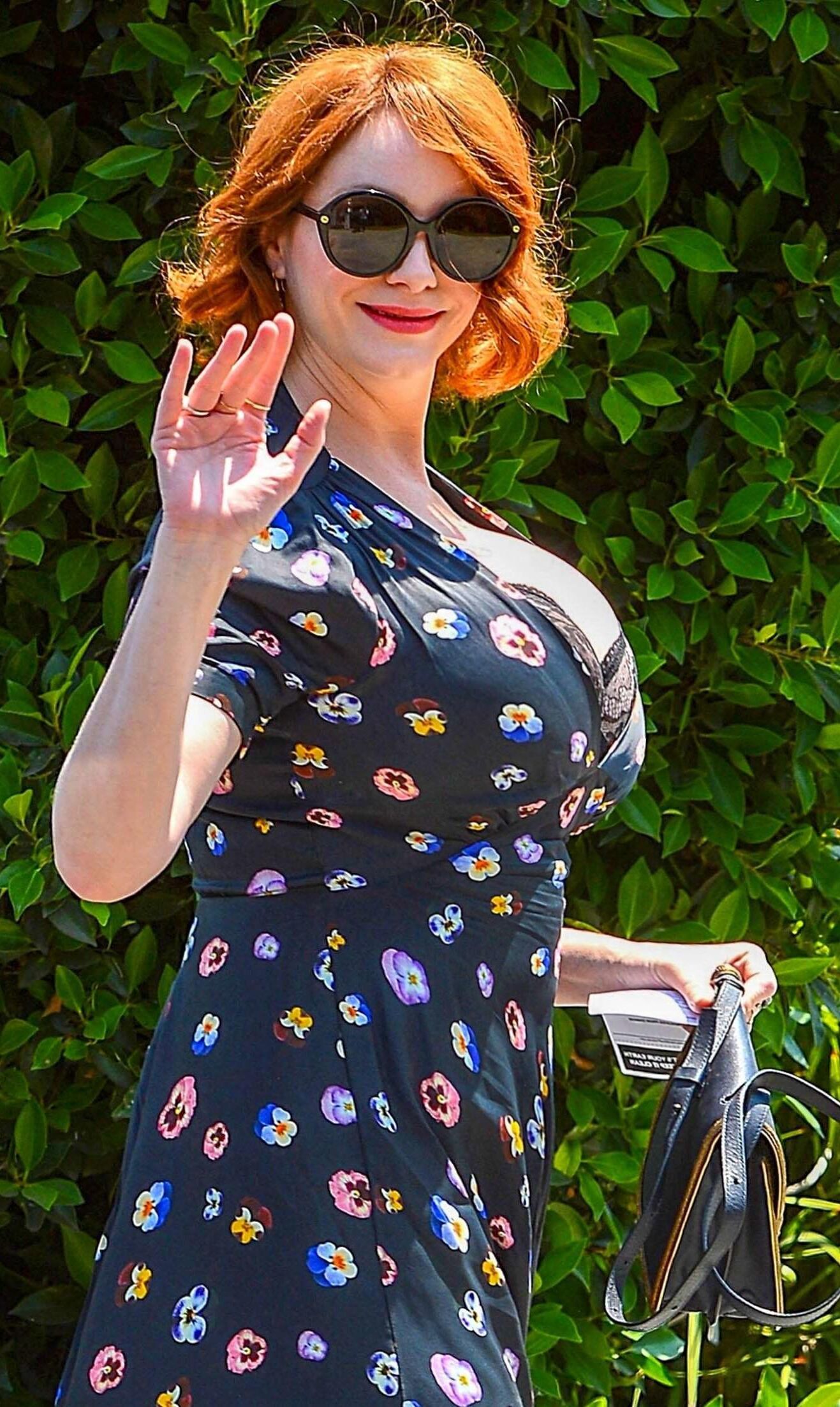 MILF pelirroja de grandes tetas Christina Hendricks, titcow de ubres grandes y gordas