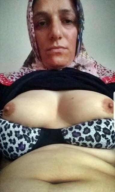 Turco feo hijab turbante tetas meme cirkin koylu