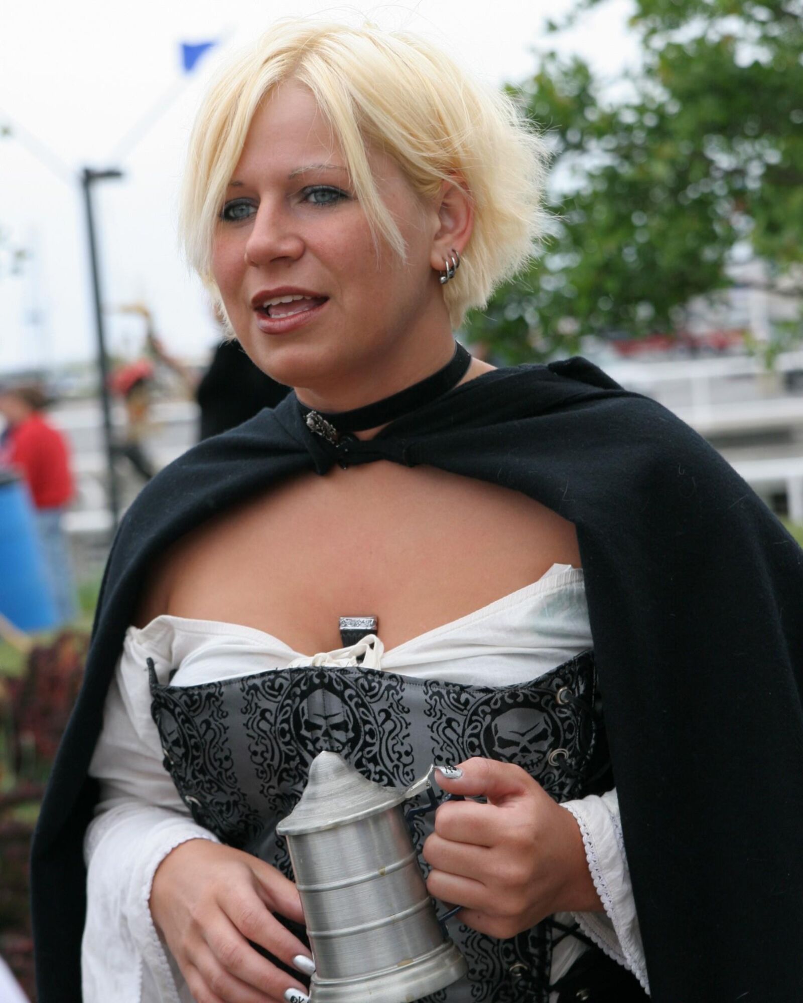 セクシーなぽっちゃり女性 (Ren Fair Beauties BBW)