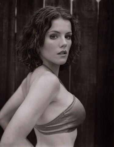 Titten Kathleen Robertson