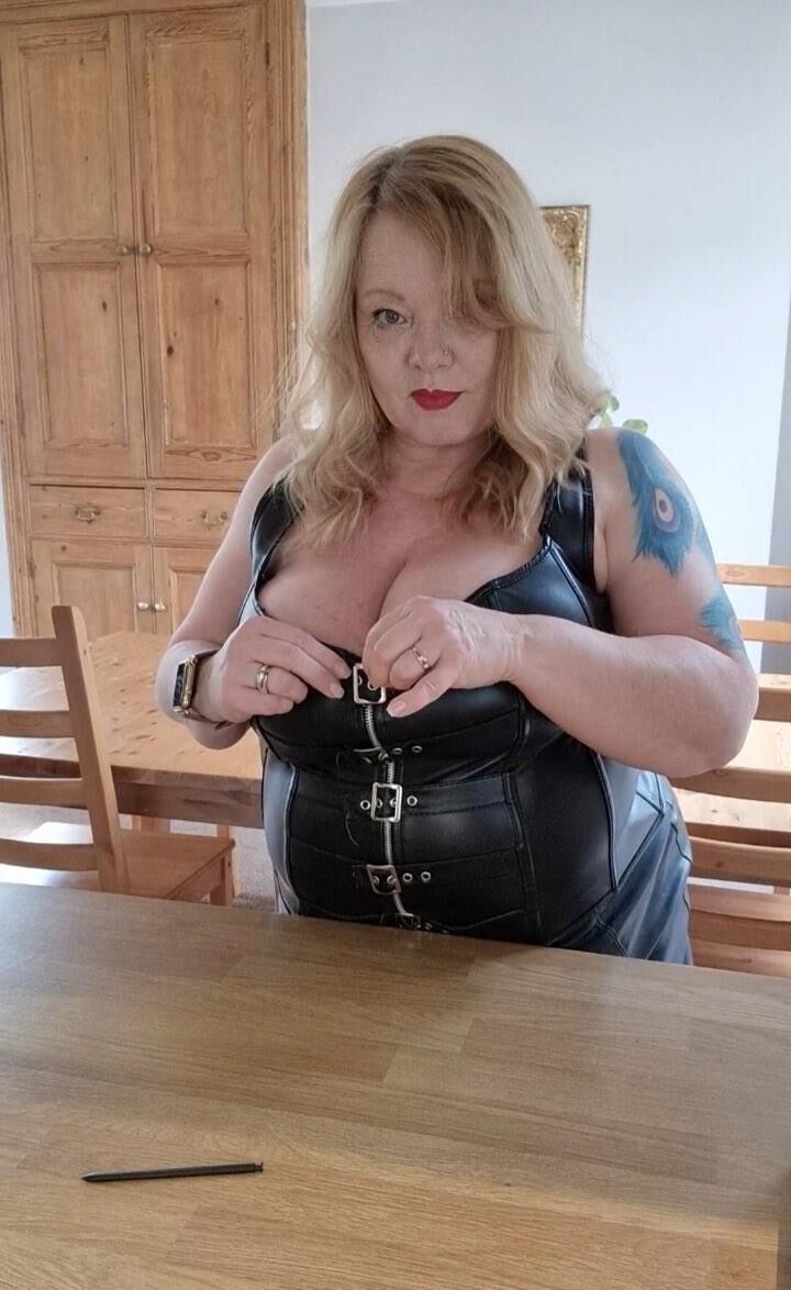 	 Busty Booby West Midlands Whore Delicious Donna No. 