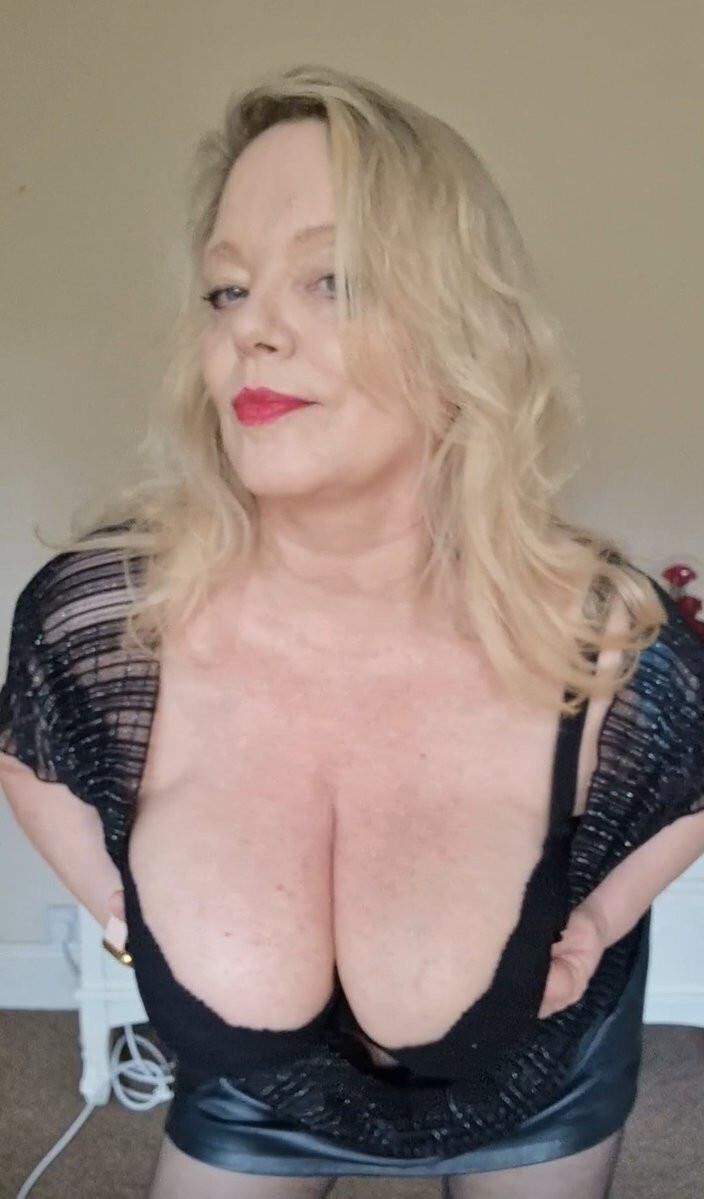 	 Busty Booby West Midlands Whore Delicious Donna No. 