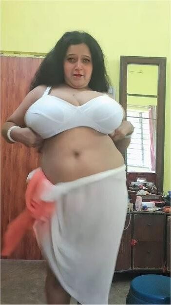 Indian huge boobs 