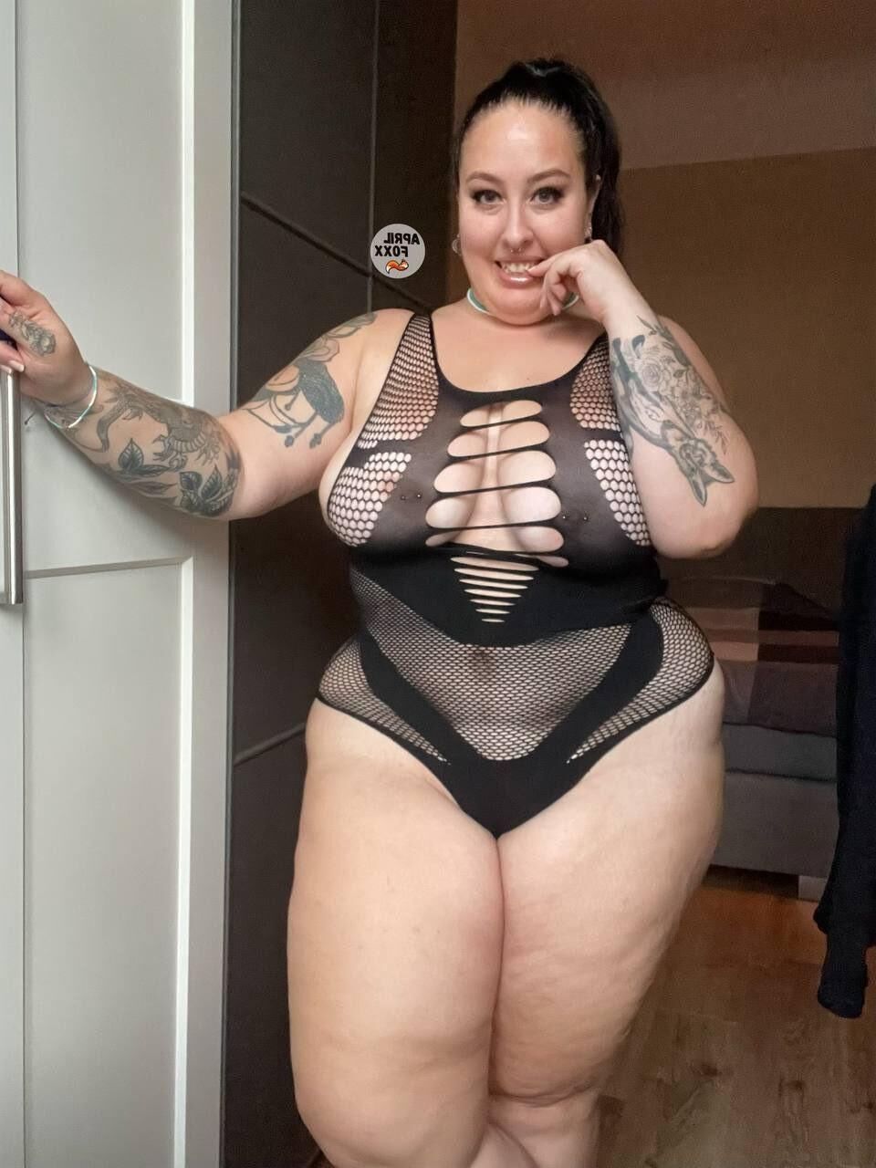 April Enorme Culo Tetas Beayty Sexy BBW Chica Fotos Calientes Mixtas