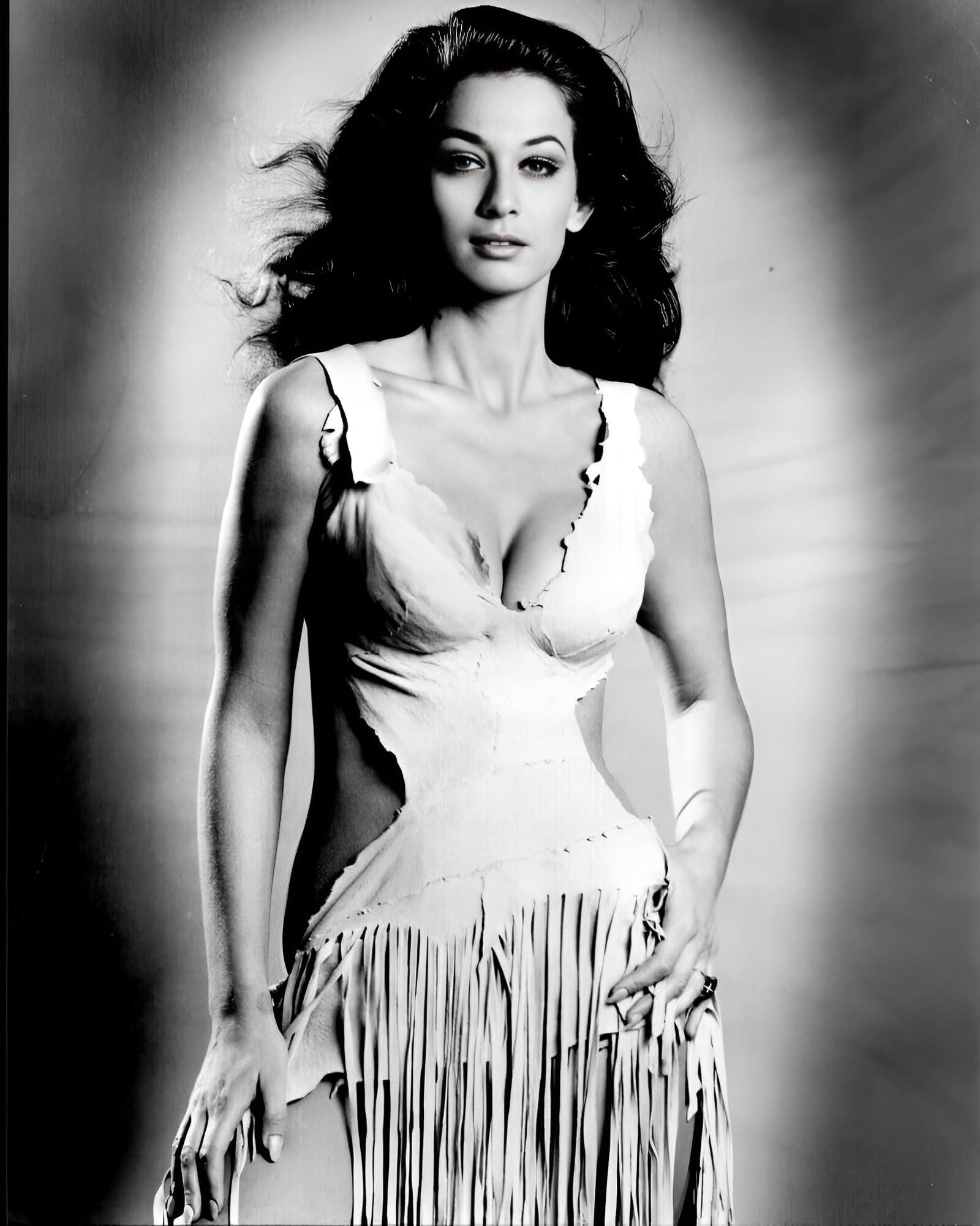 Valerie Leon Photos Améliorées Hd