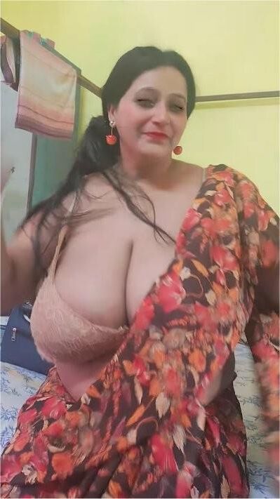 Indian huge boobs 