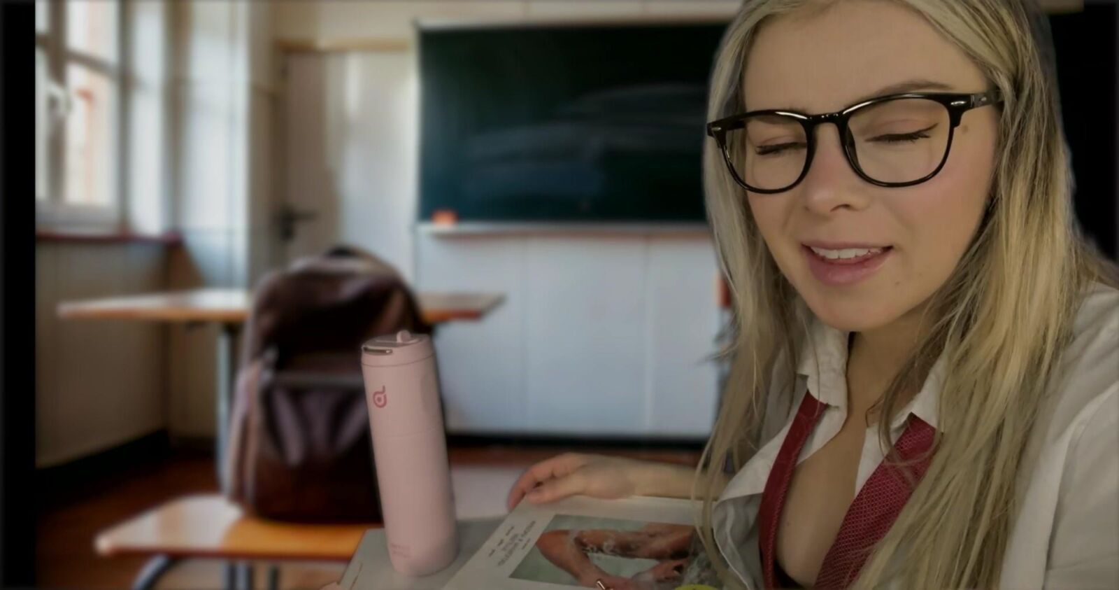 Murmúrios escoceses ASMR Sexy Nerd Estudante gosta de você