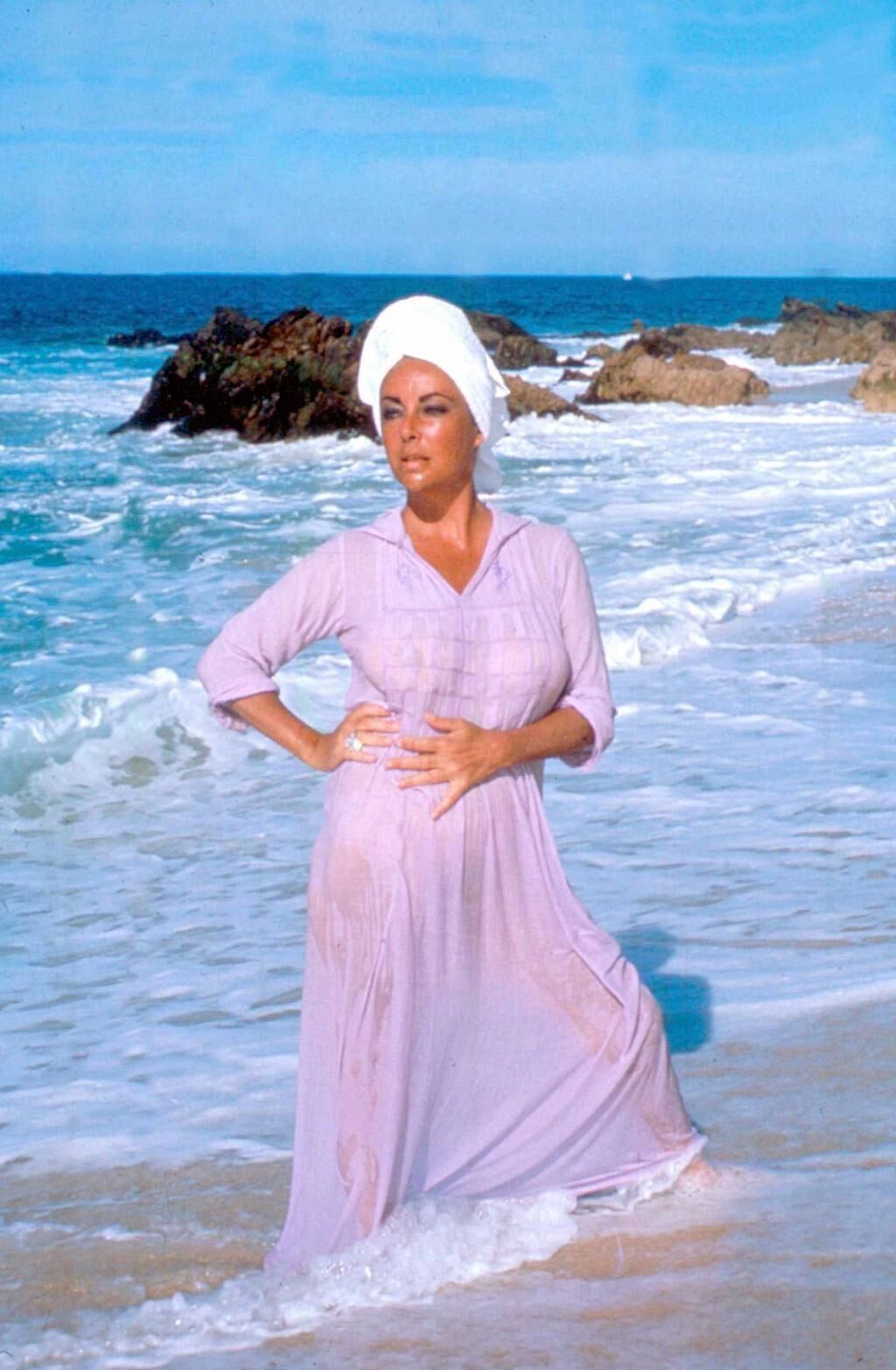 Seins Elizabeth Taylor