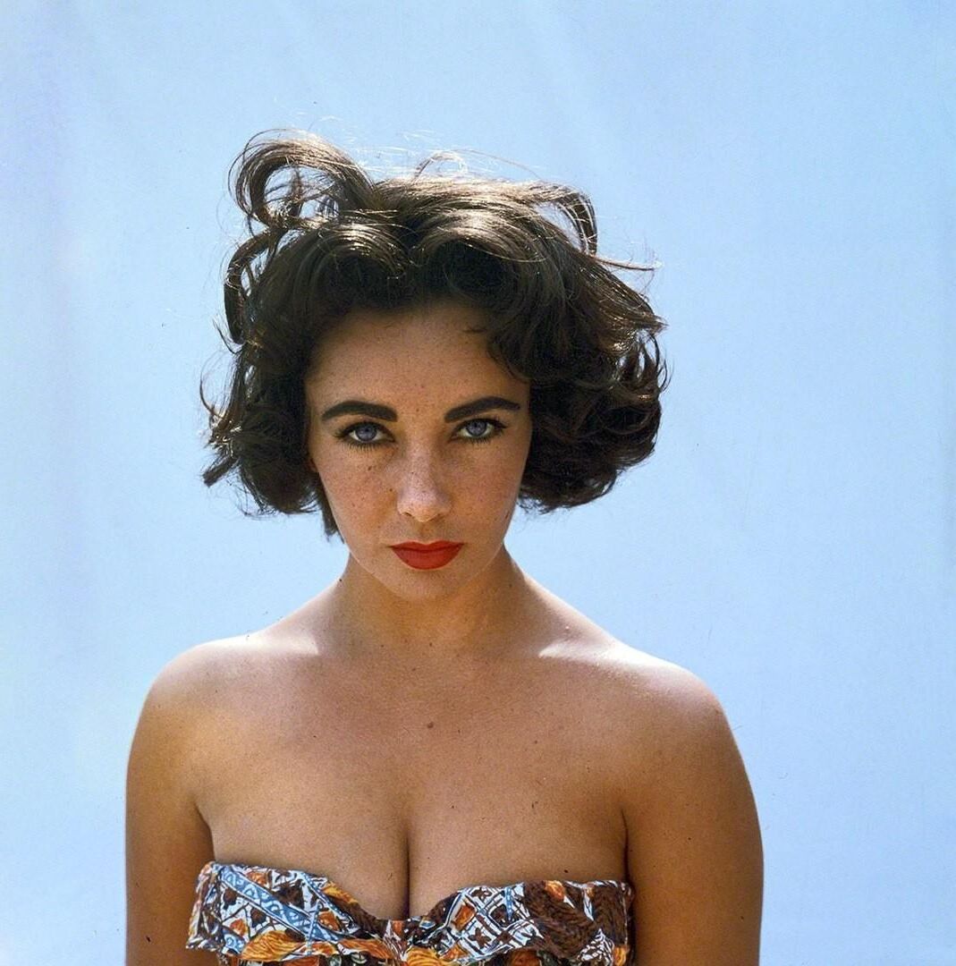 Seins Elizabeth Taylor