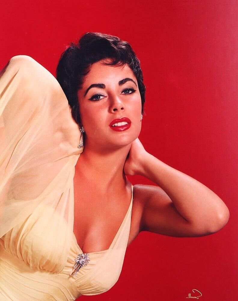 Seins Elizabeth Taylor