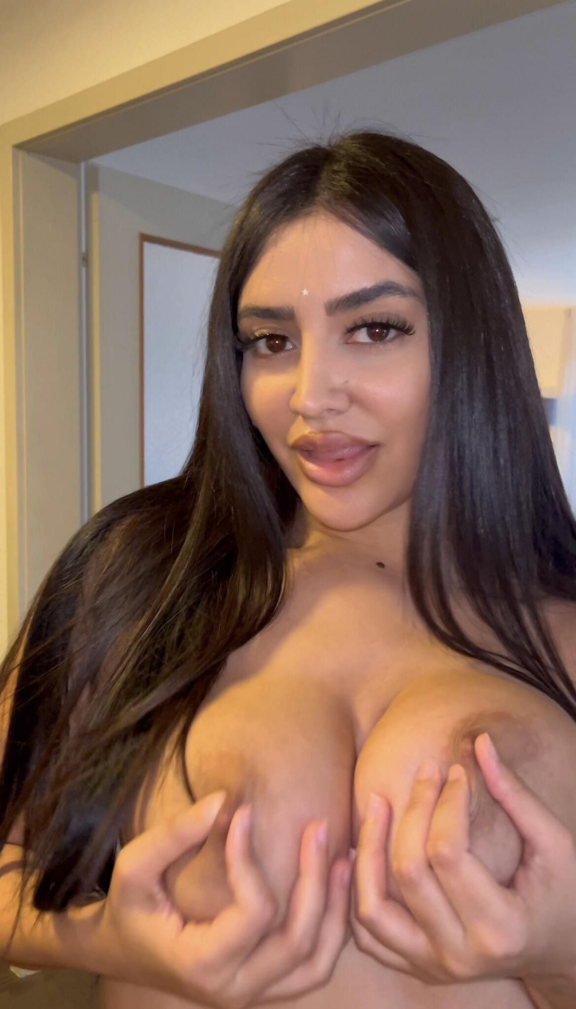 Big Tit Árabe Bimbo Alma