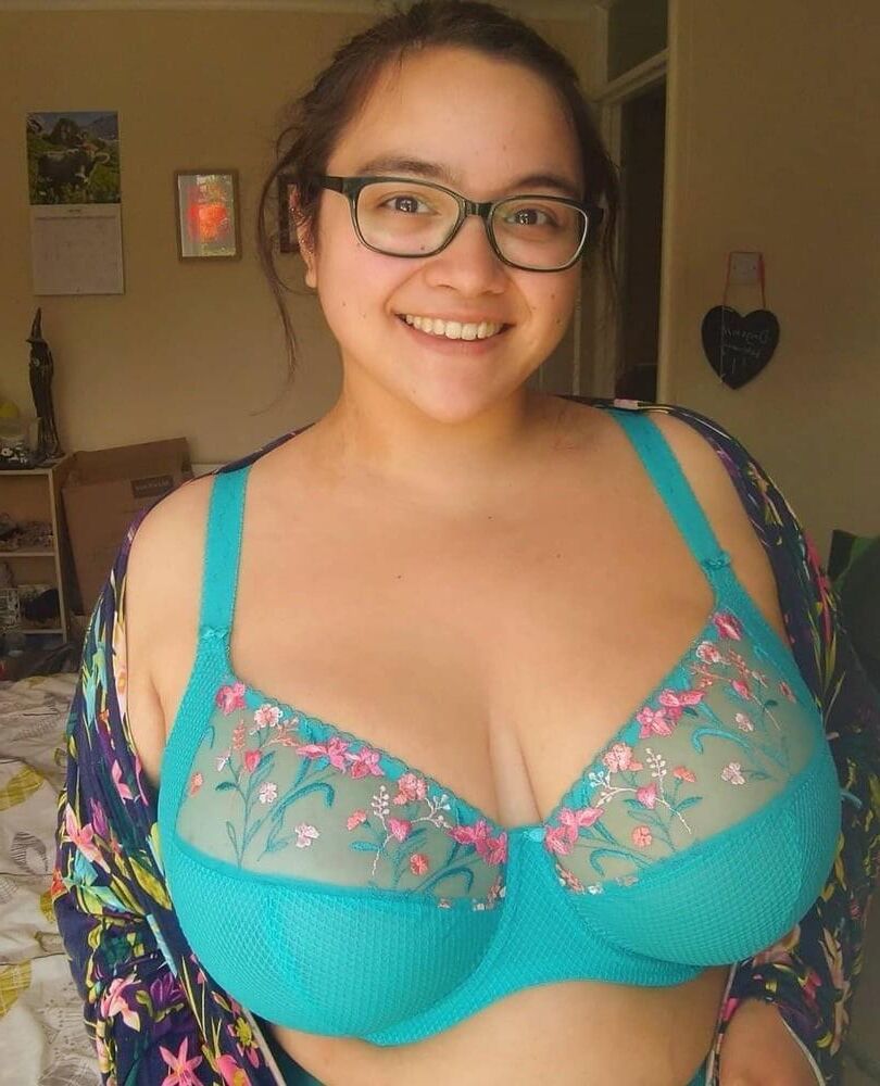 Jeanine y sus tetas gordas