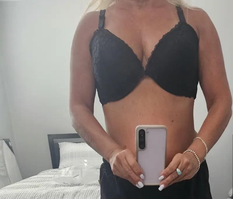 MILF mature sexy aux gros seins