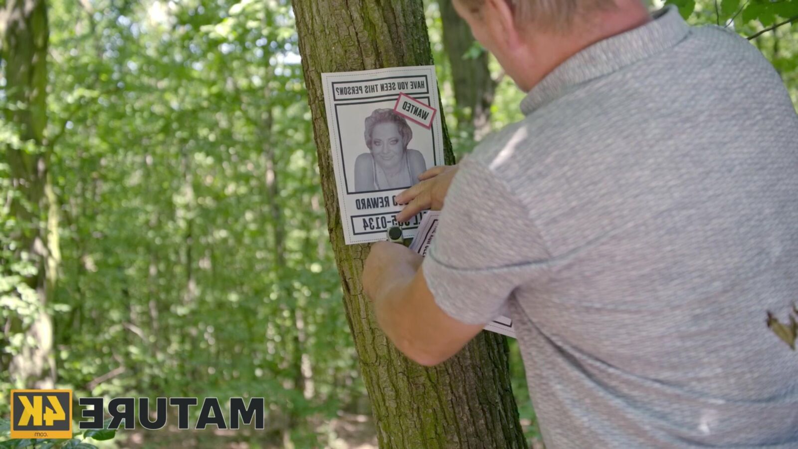 Abuelita enorme atada en el bosque y usada como mascota sexual