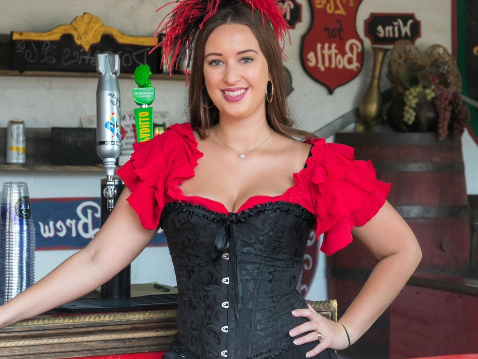 Sexy chubby women (Ren Faire Beauties BBW)