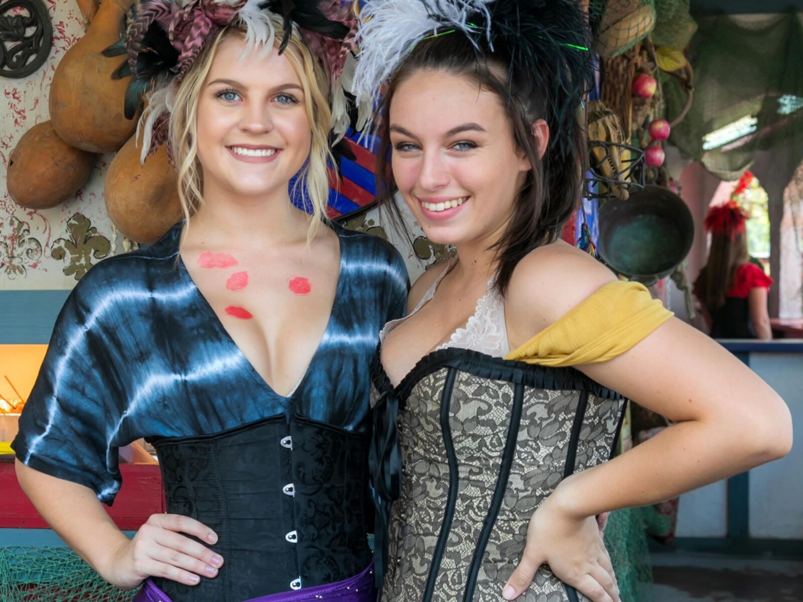 Sexy chubby women (Ren Faire Beauties BBW)