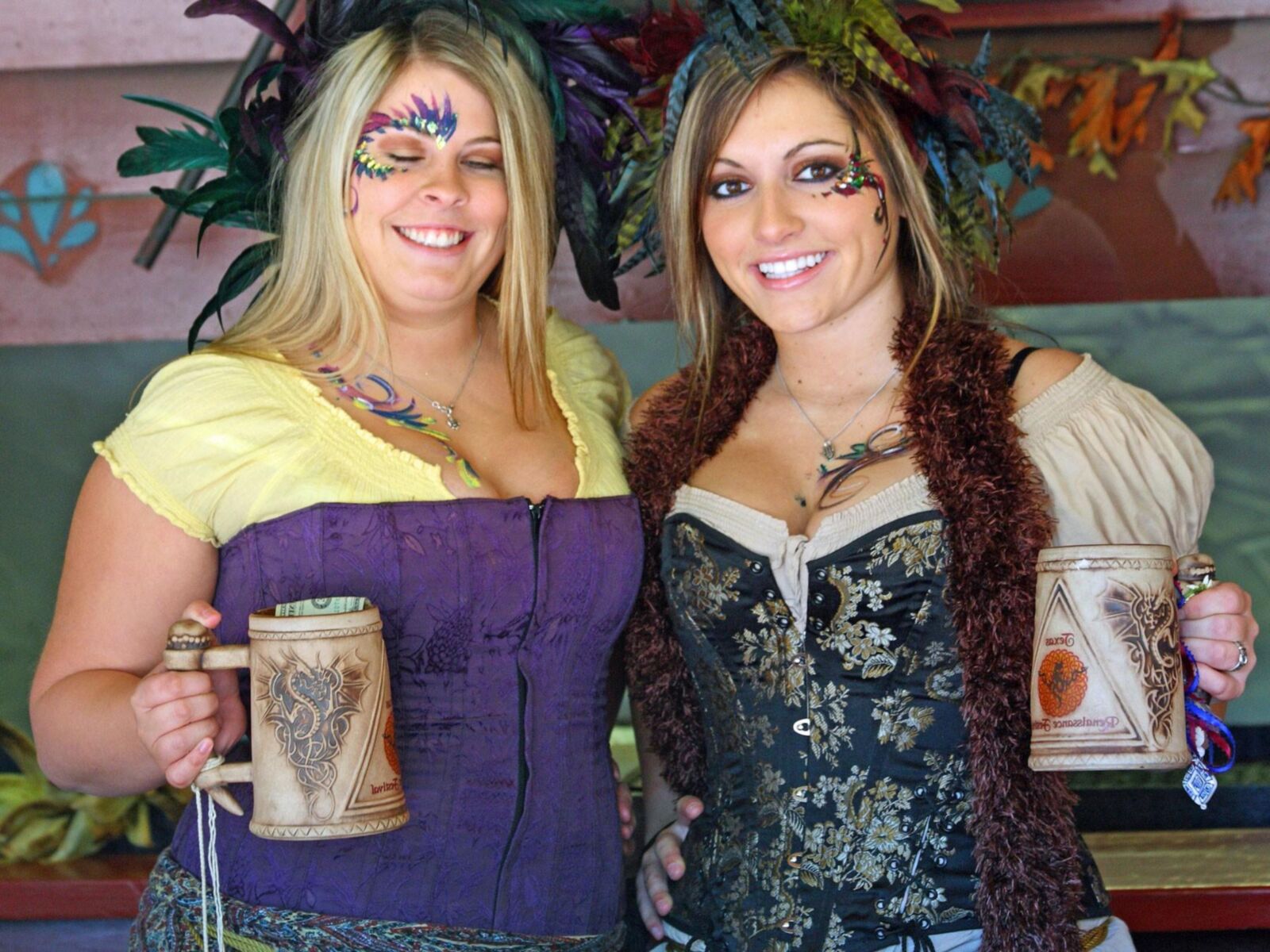 Sexy chubby women (Ren Faire Beauties BBW)