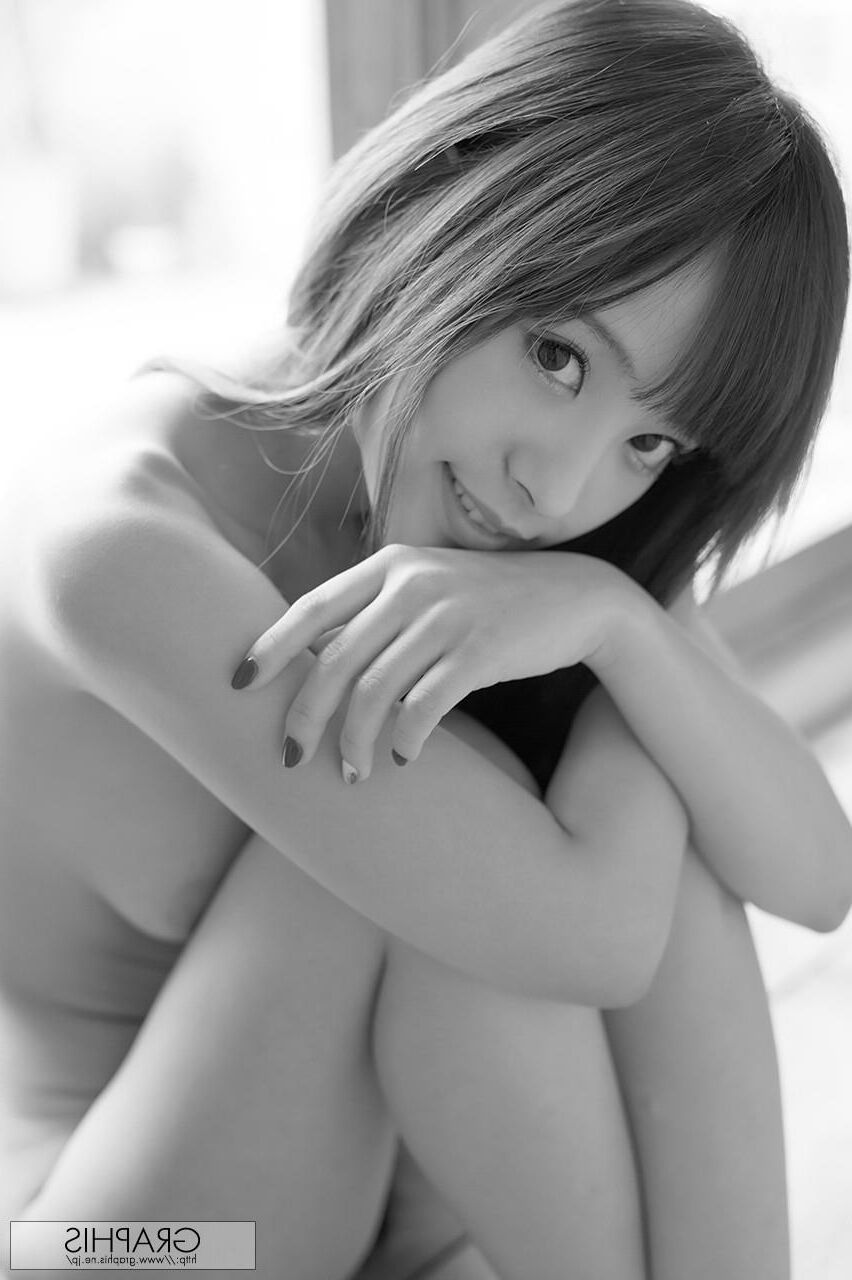 Kana Momonogi Graphis modelo de setembro