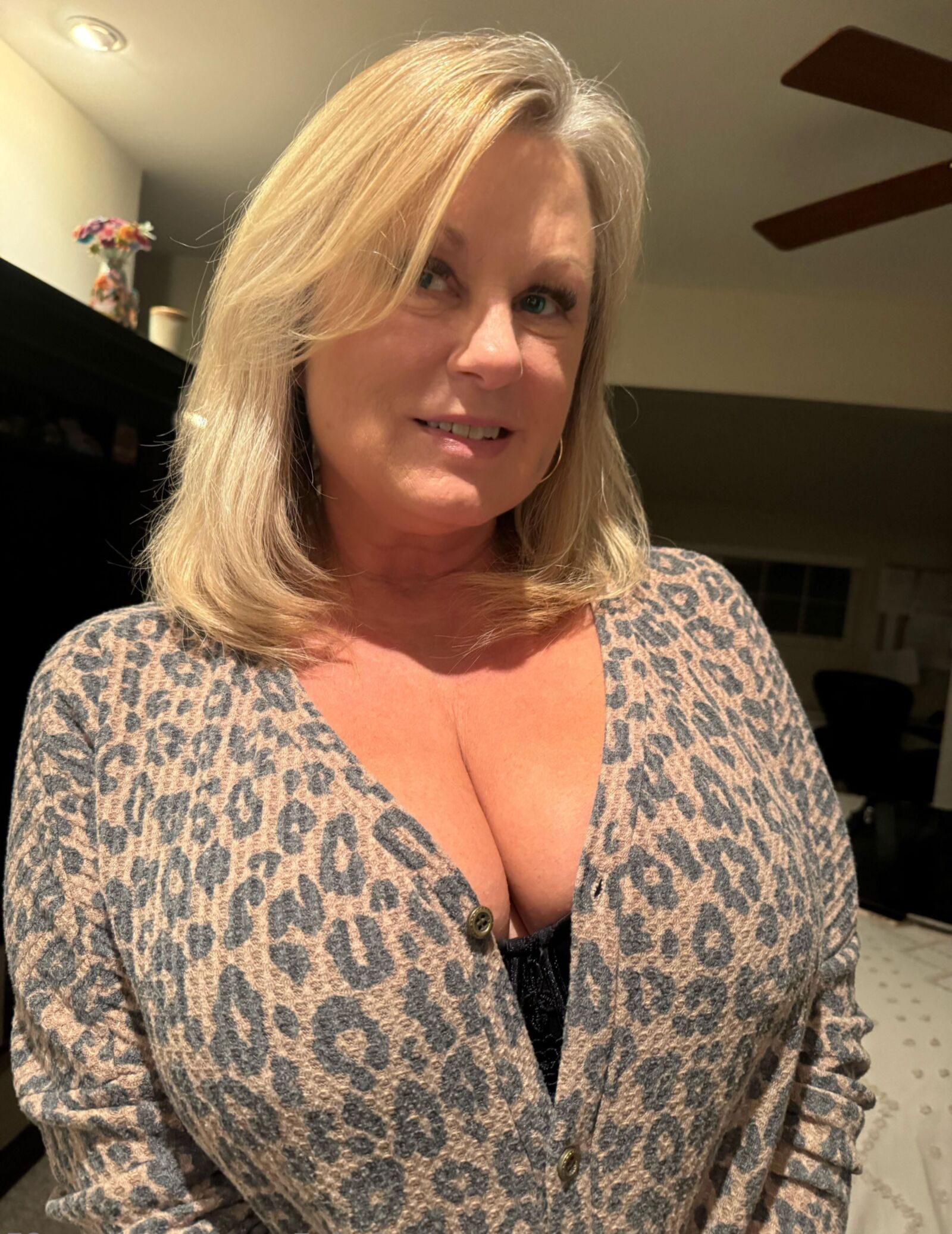 Dkm Mature Busty Blonde BBW