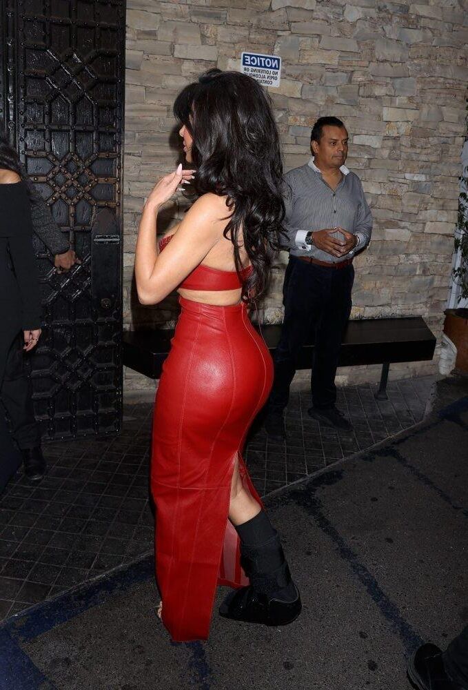 KIM KARDASHIAN Celebrates Christmas in Style at Casa Vega