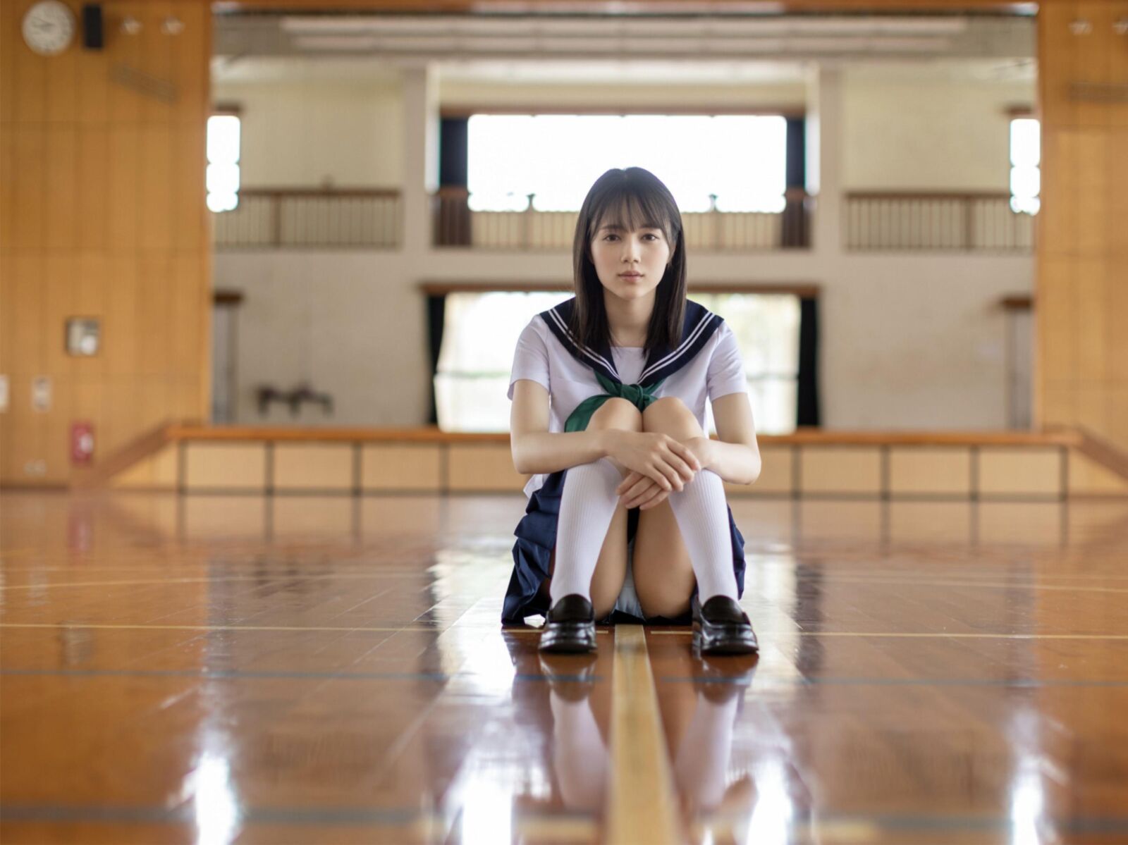 Remu Suzumori Gravure Fotobuch In einer transparenten Welt