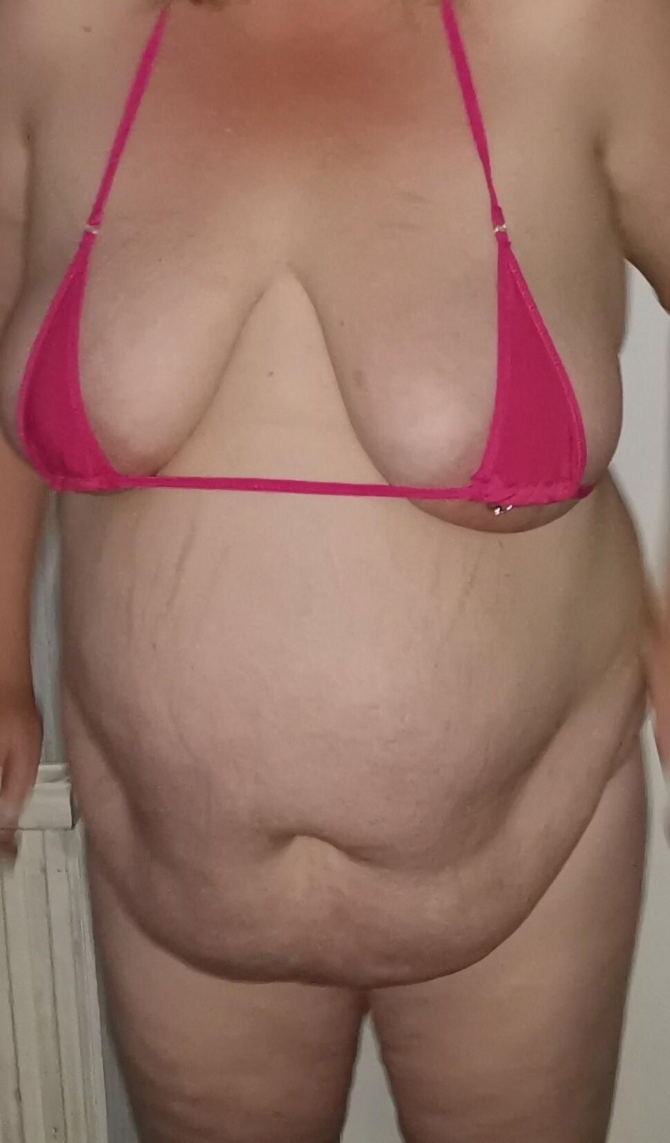 Mulher BBW biquíni rosa