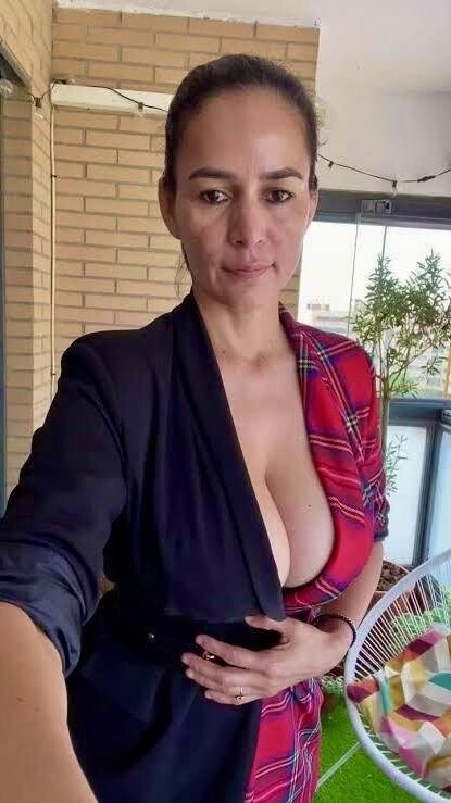 Nanda Tetas Lindas Sexy Espanhola Milf Misto Hot Shots