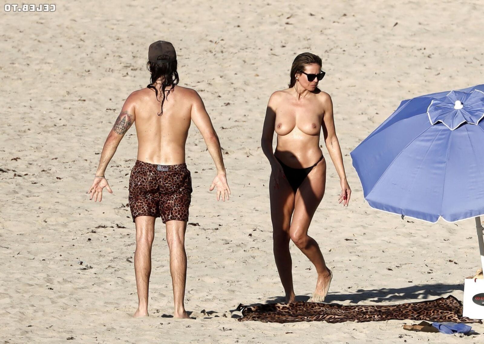 Heidi Klum sorprende a los bañistas con un look en topless en St. Barts