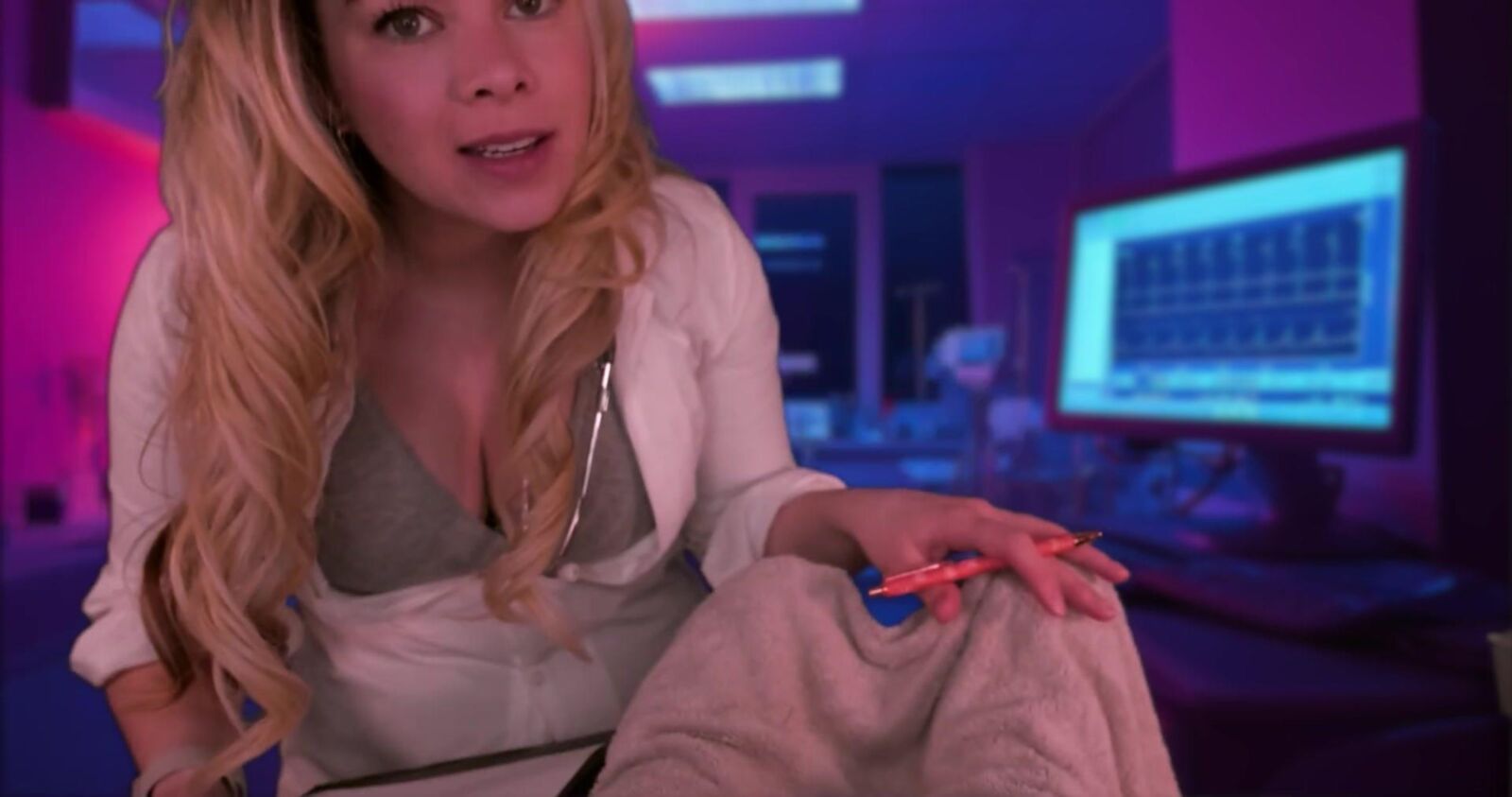 Exame médico ASMR de murmúrios escoceses Lauren Woods