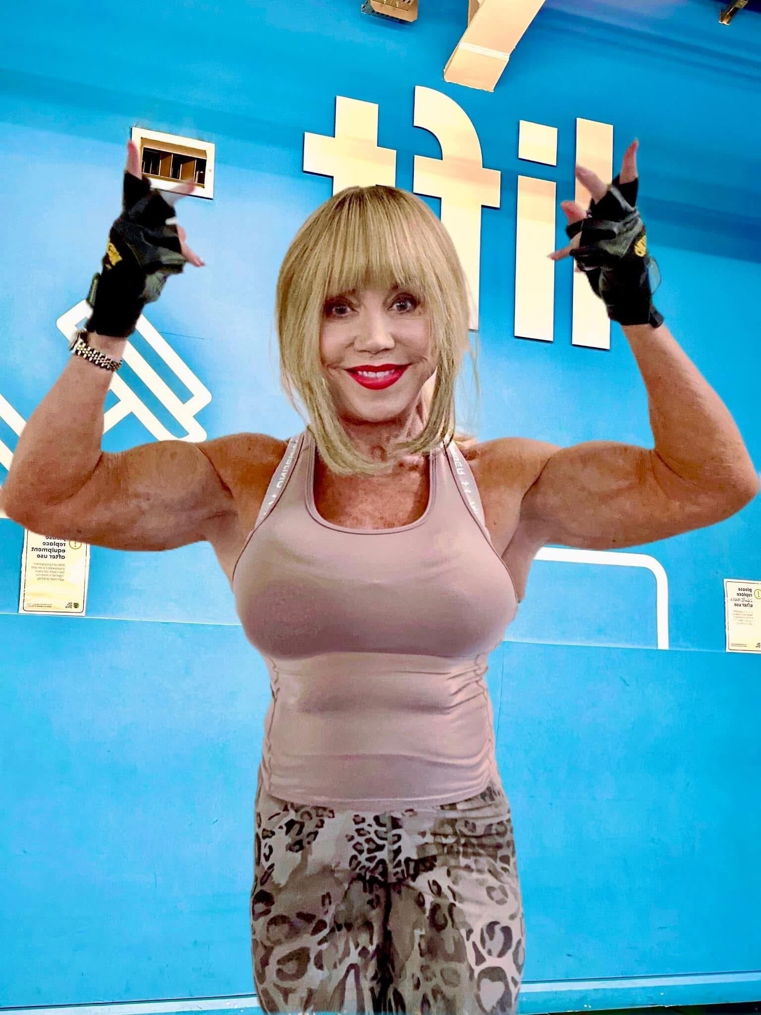 GILF musclé