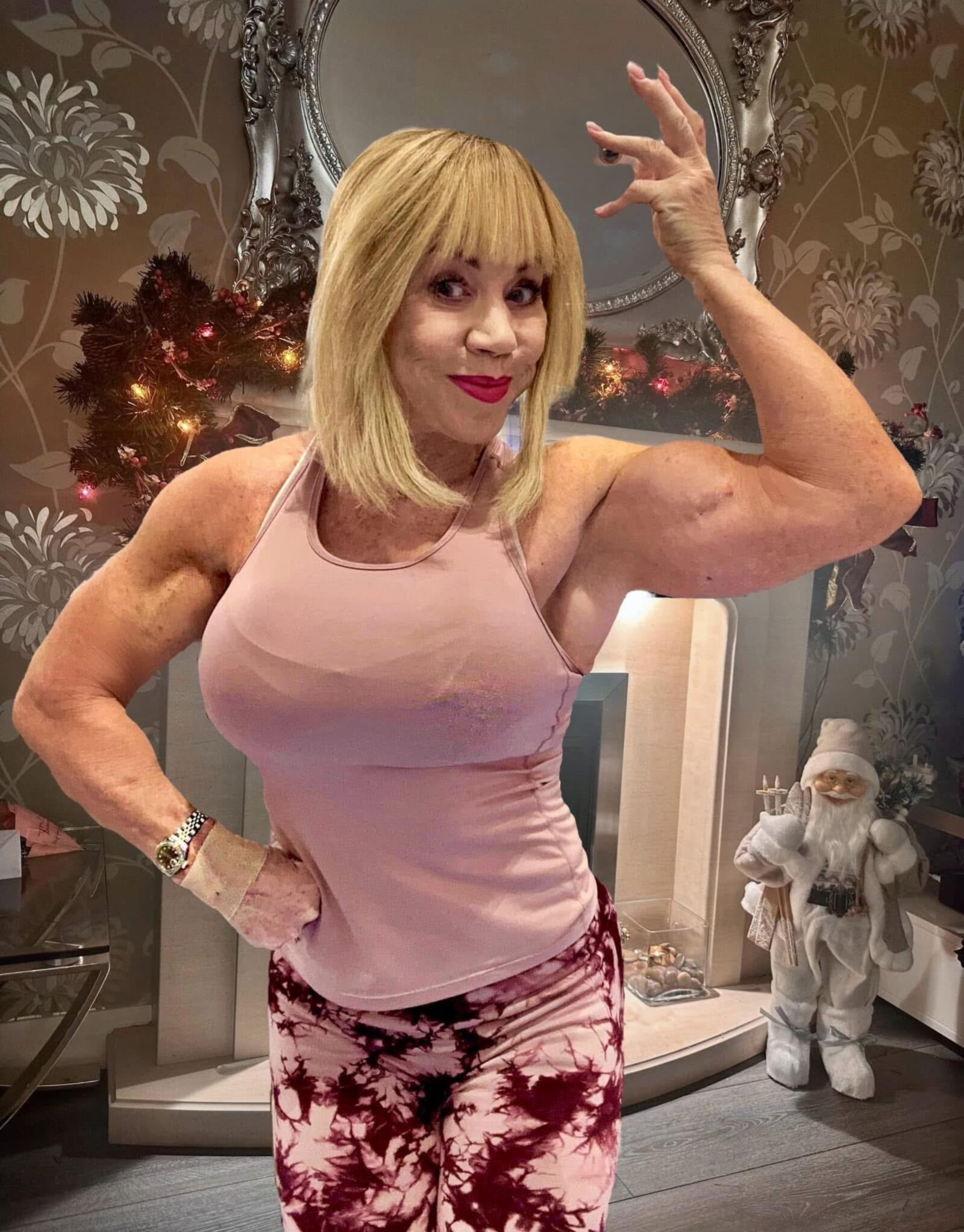 GILF musclé