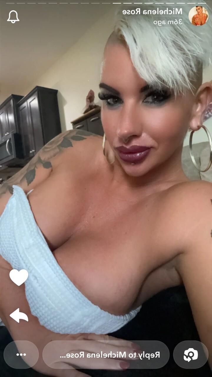 Michelena Rose Mohawk MILF