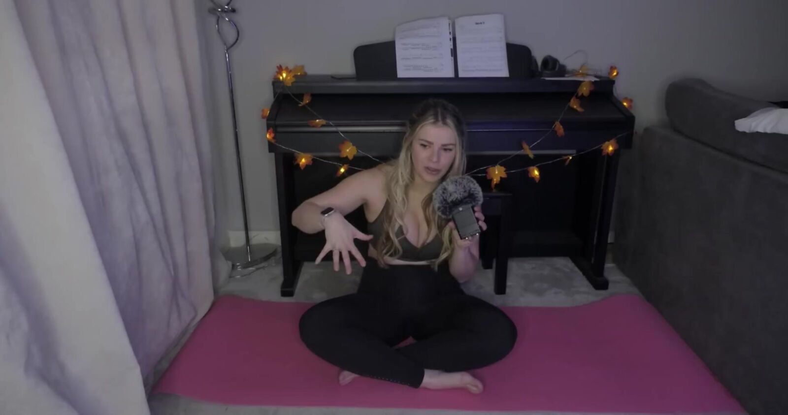 Schottisches Murmeln ASMR Indoor Yoga Thicc Pawg Lauren