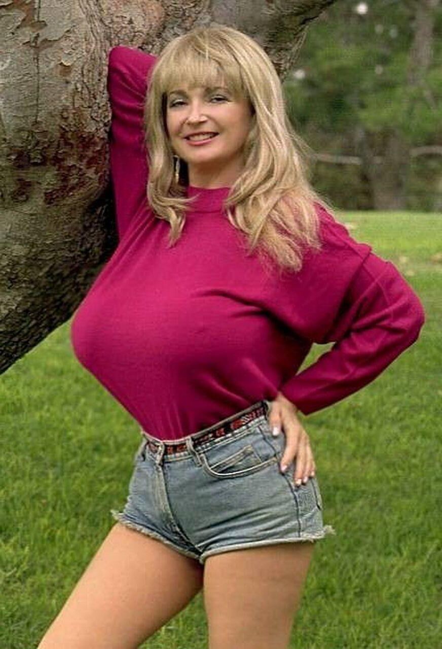 巨乳の女性