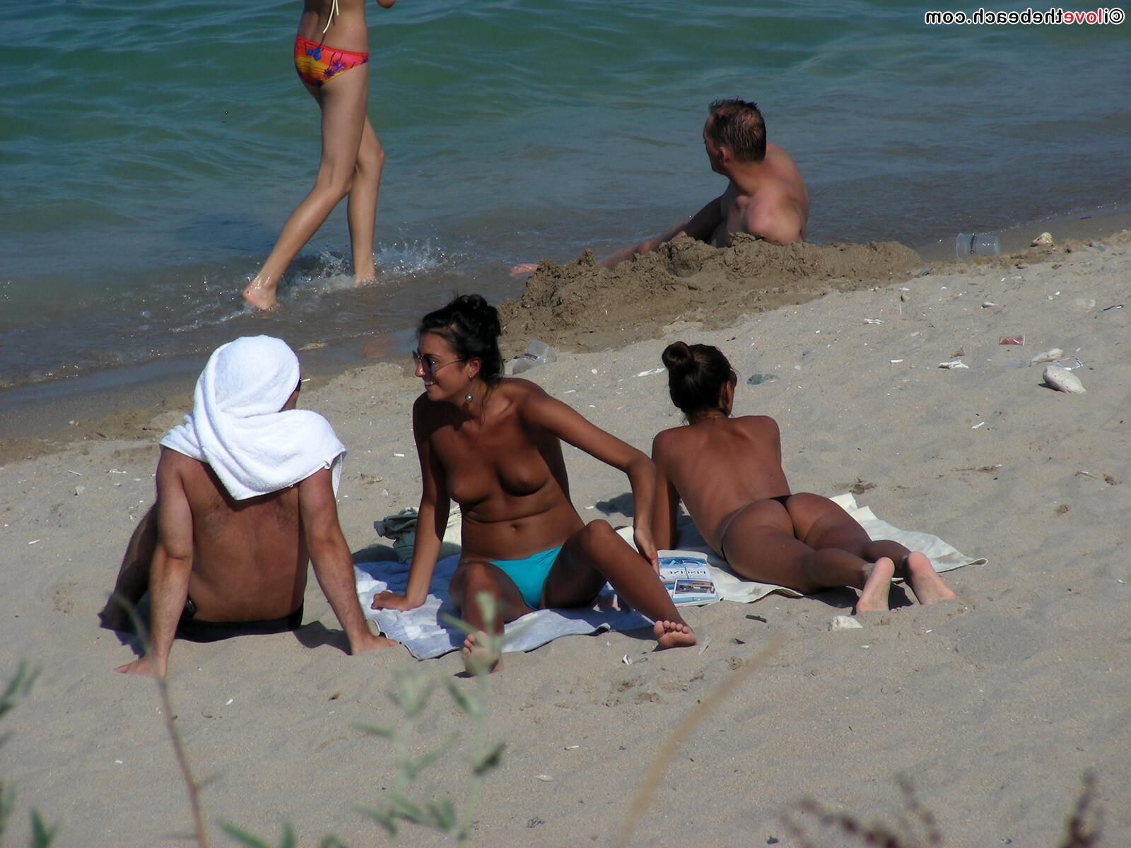 Beach Voyeur 