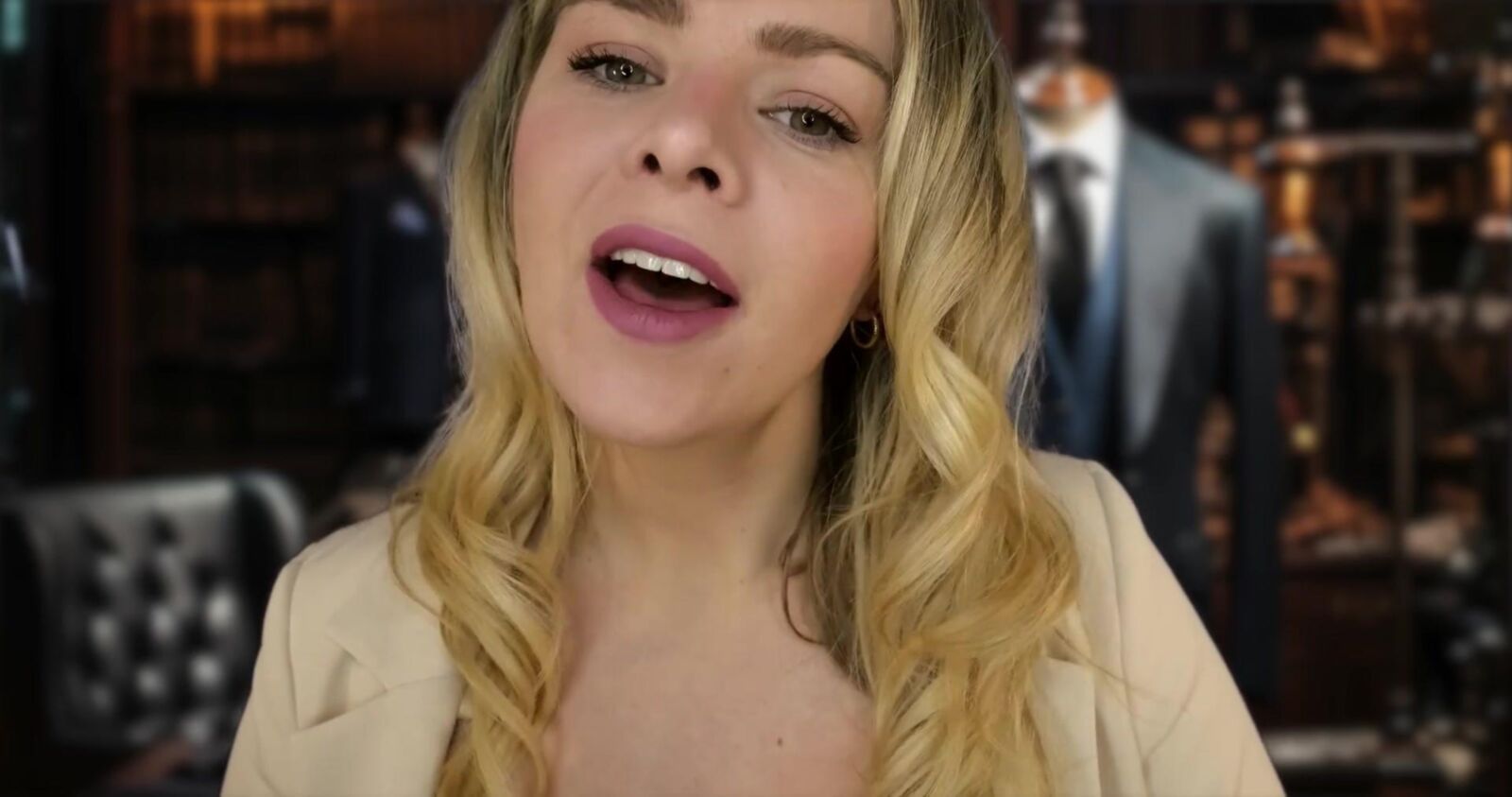 Murmuros escoceses ASMR Private Suit Fiting Lauren Woods