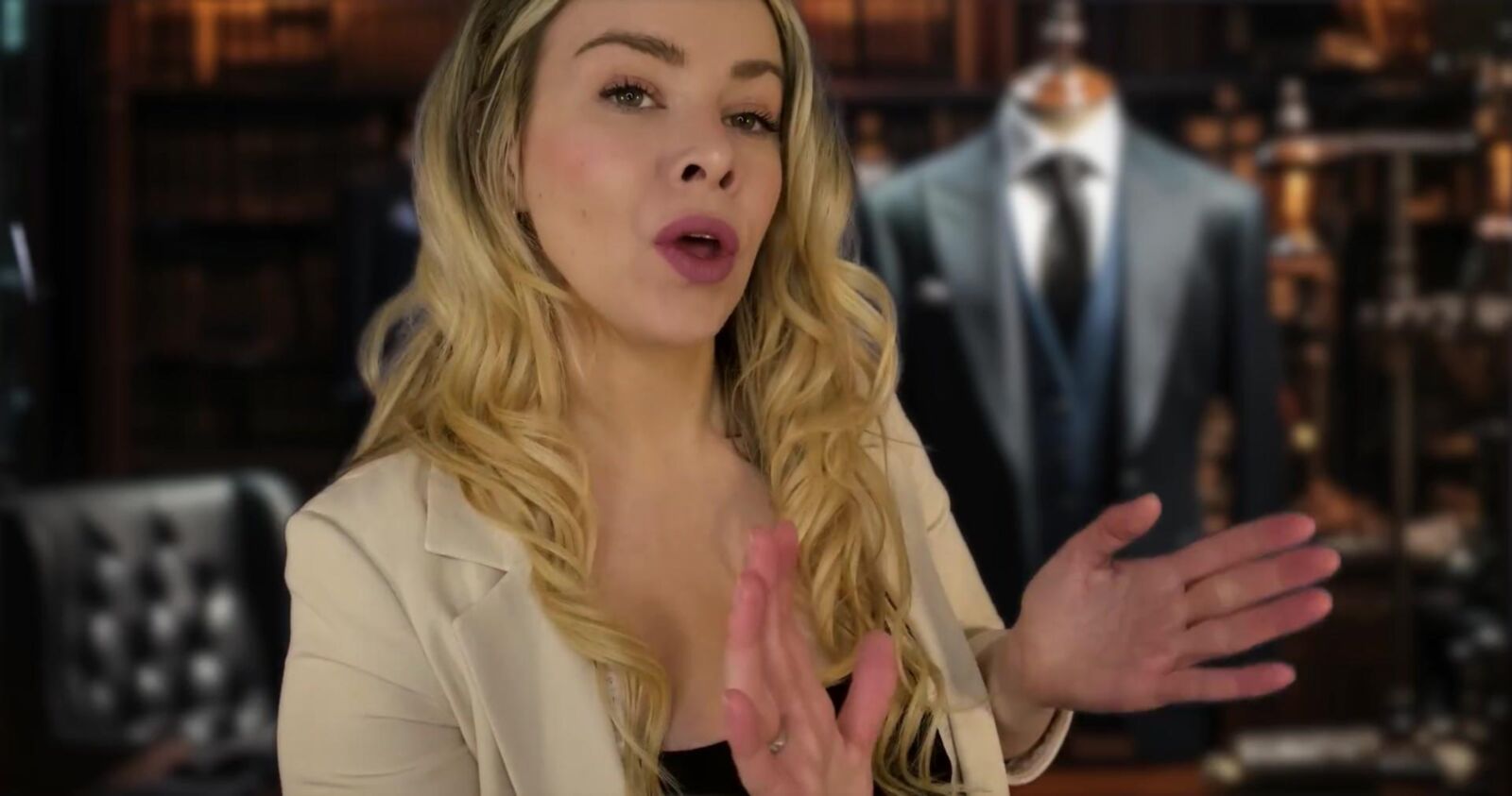 Murmuros escoceses ASMR Private Suit Fiting Lauren Woods