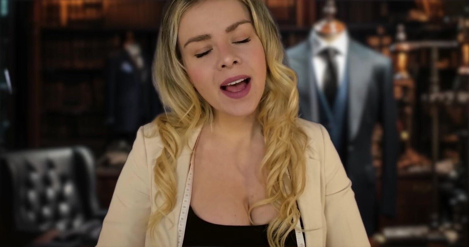 Murmuros escoceses ASMR Private Suit Fiting Lauren Woods