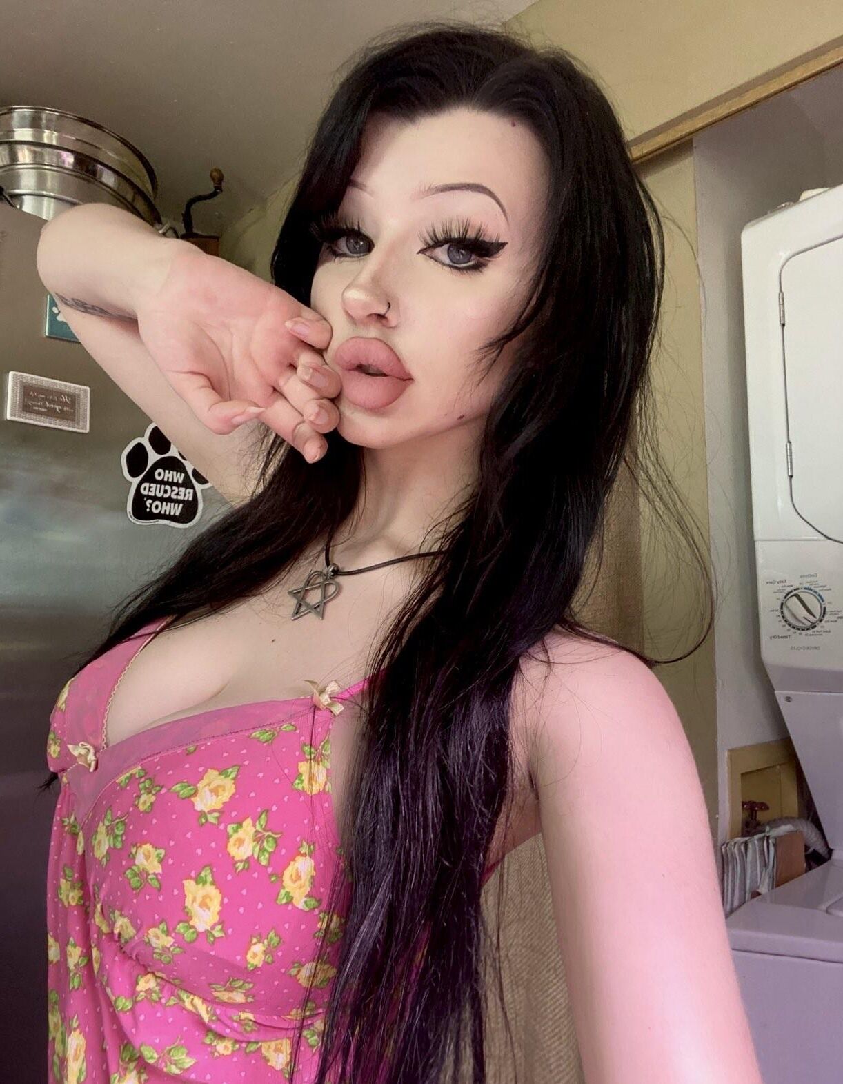 Bunni Cula Busty Goth