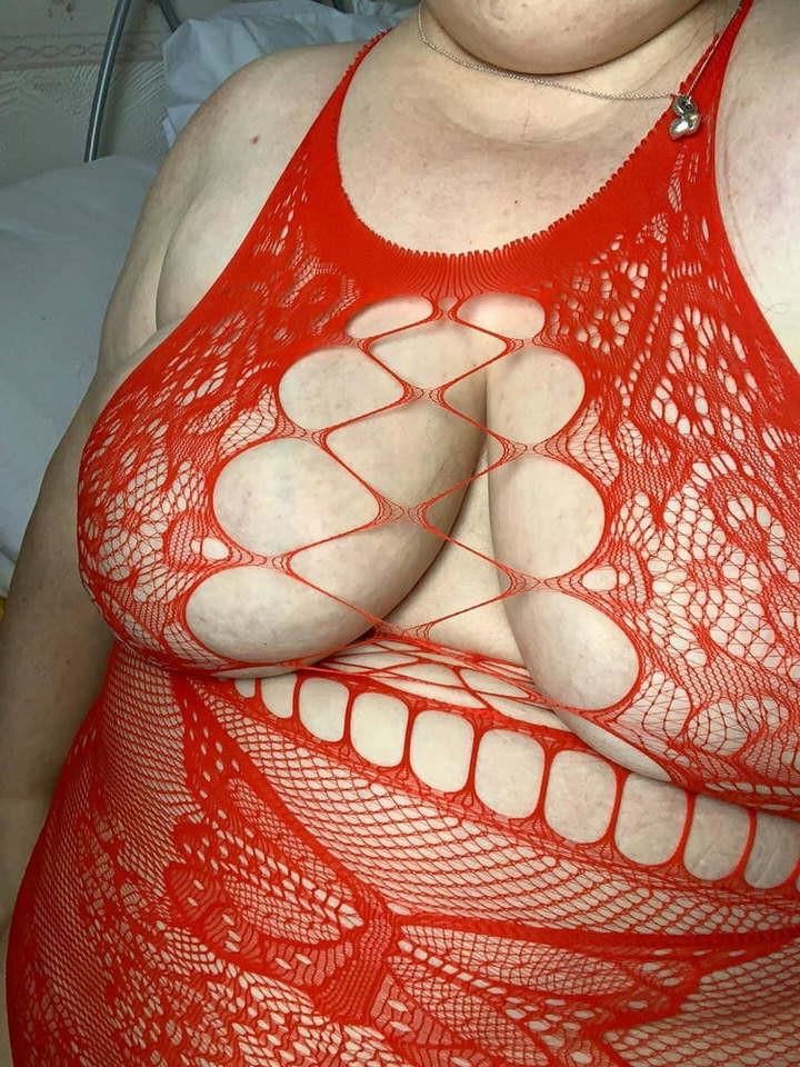 Yo Busty Swinger Milf