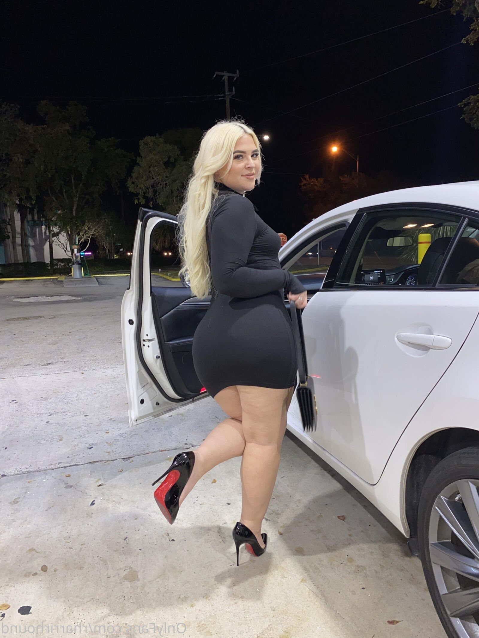 Rharri Big Ass Big Boobs Beauty Blonde Girl смешанные горячие выстрелы