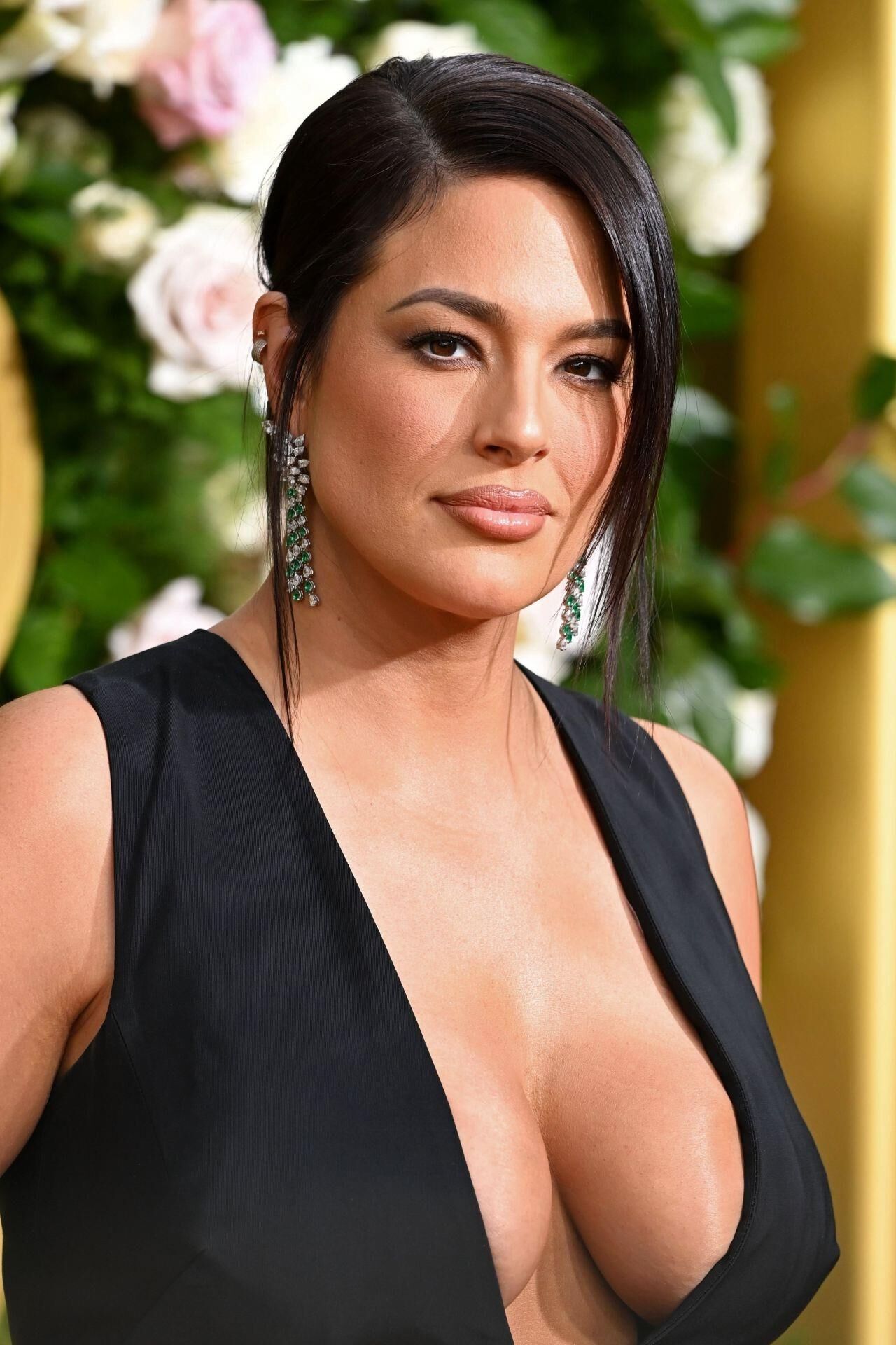 Ashley Graham en Globos de Oro