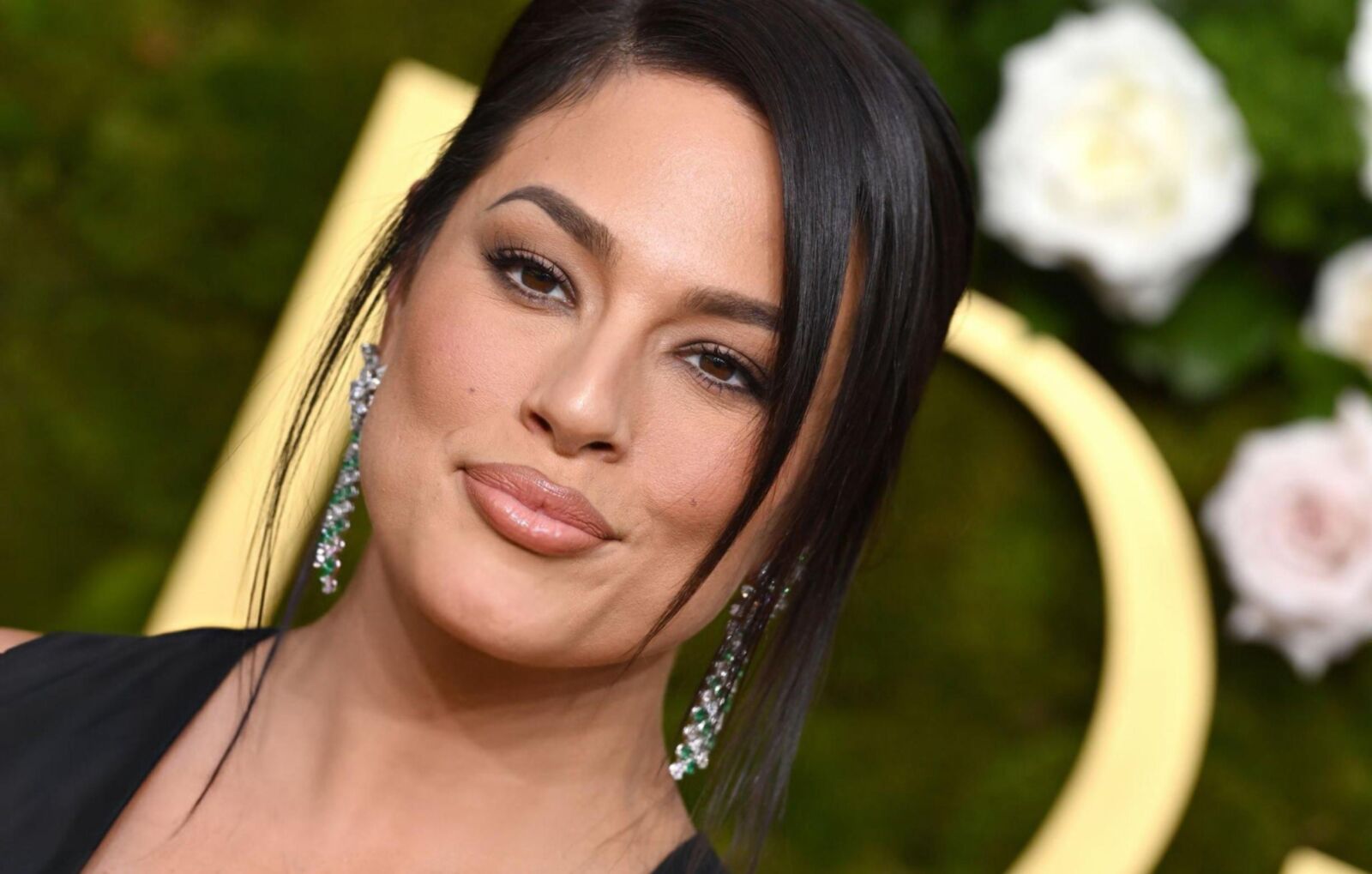 Ashley Graham en Globos de Oro