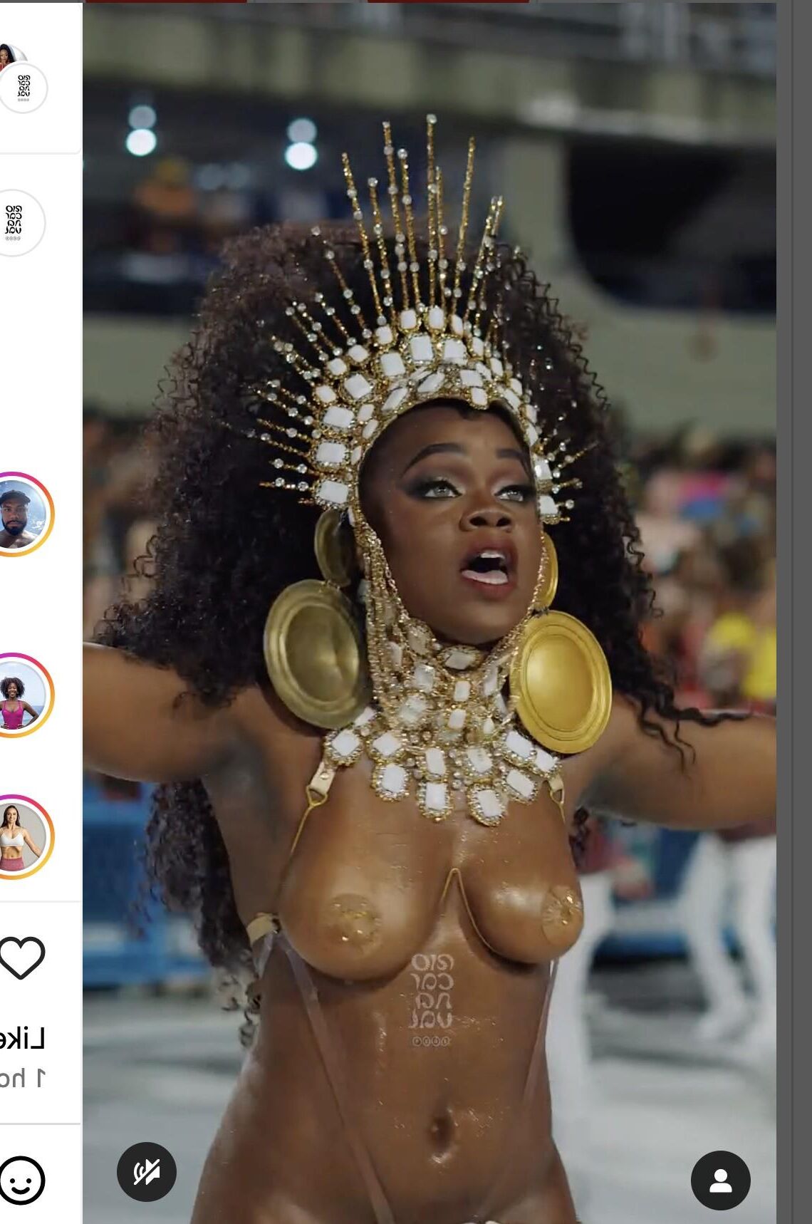 Larissa Reis schüttelt ihre Titten bei Rio Carnival