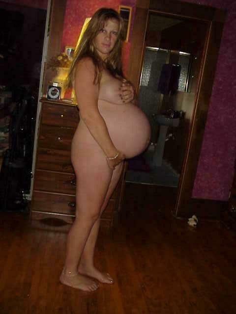 Preggo Hotsity